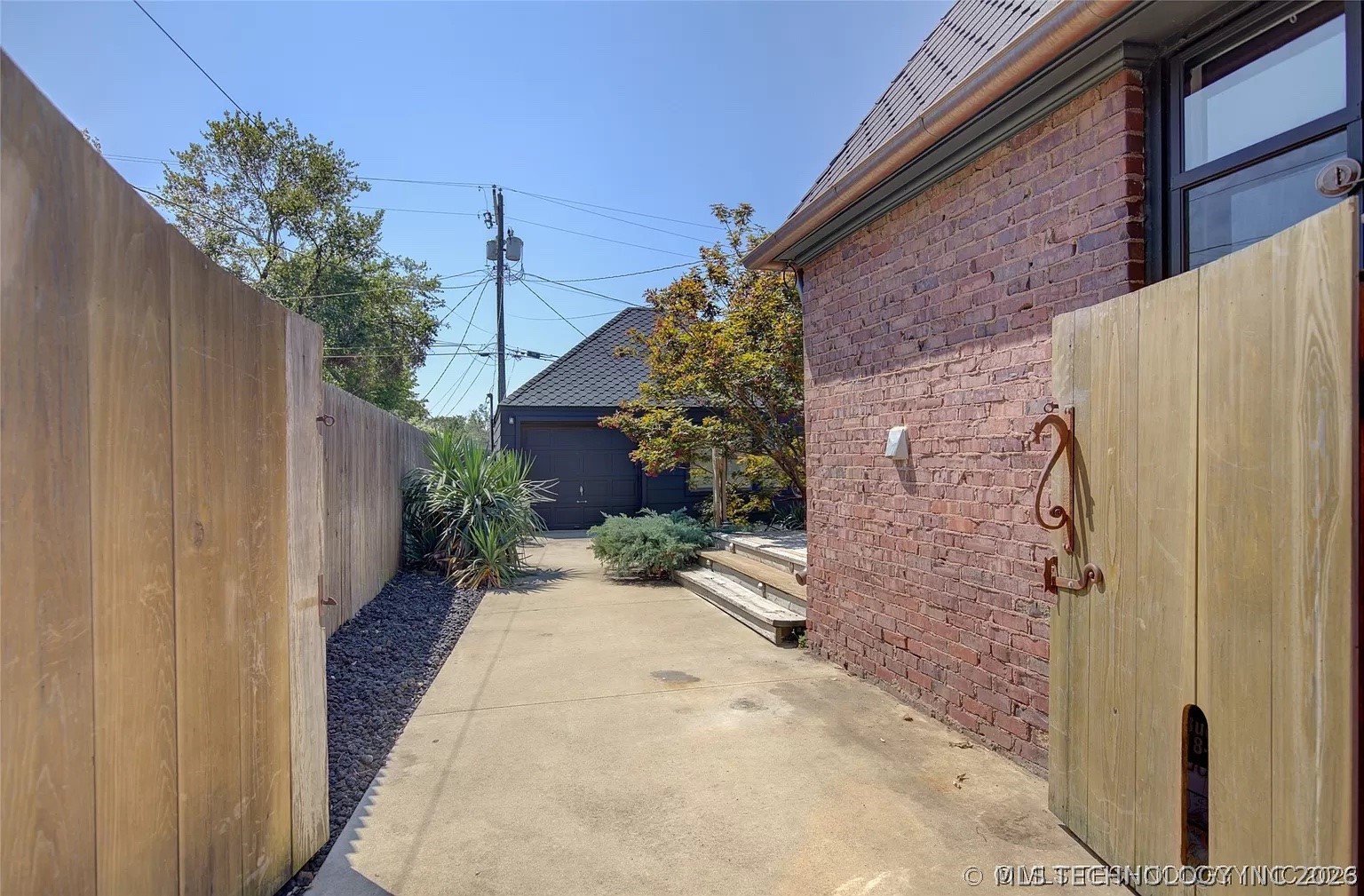 2708 E 14th Place Tulsa OK 74104
