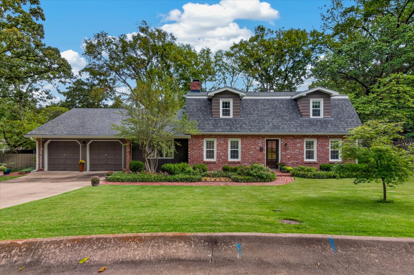 2818 Redhawe Bartlesville OK 74006