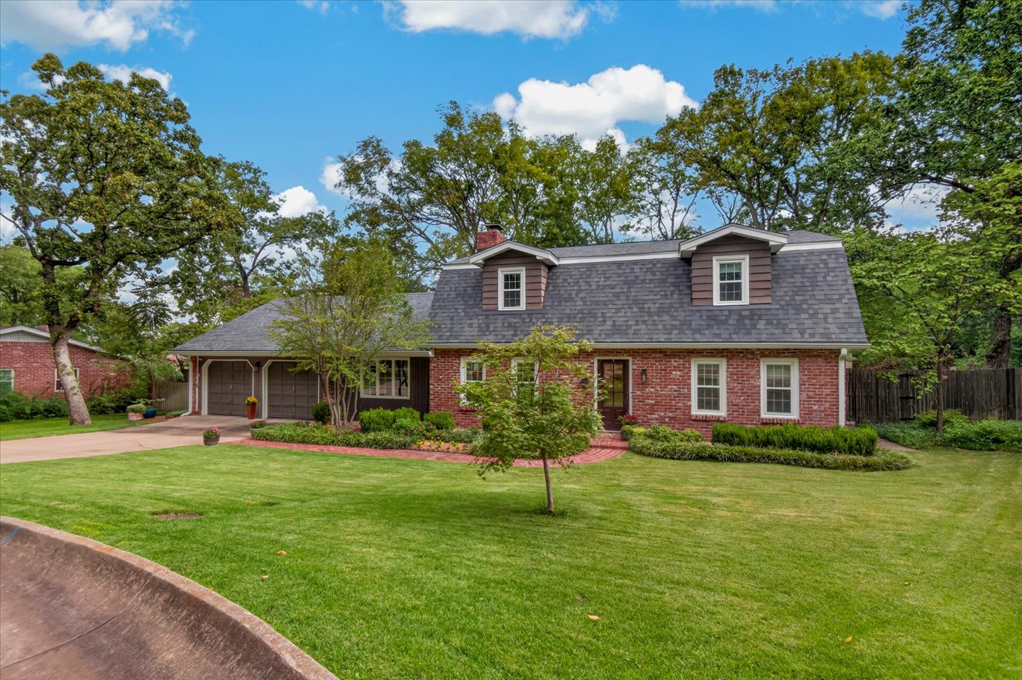 2818 Redhawe Bartlesville OK 74006