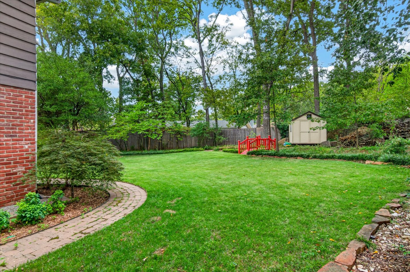 2818 Redhawe Bartlesville OK 74006