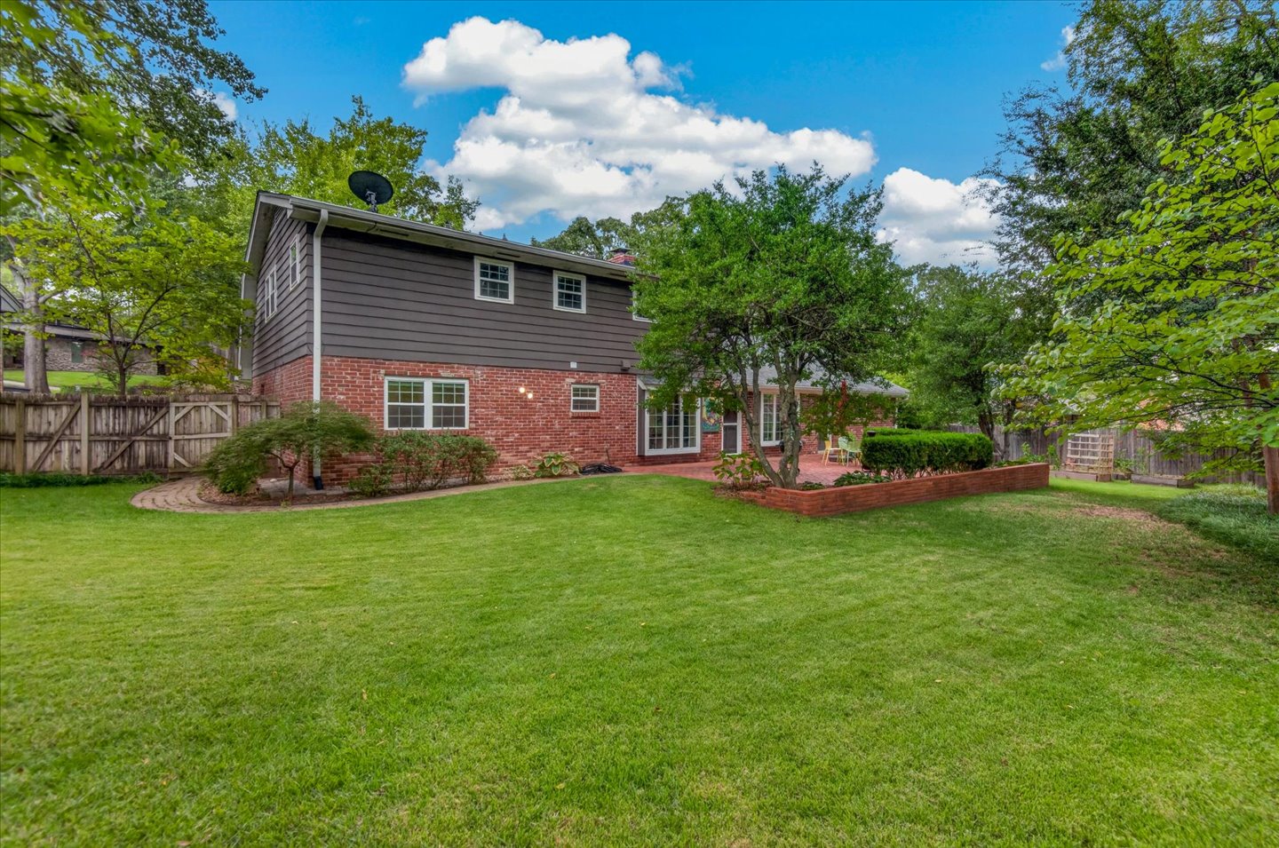 2818 Redhawe Bartlesville OK 74006
