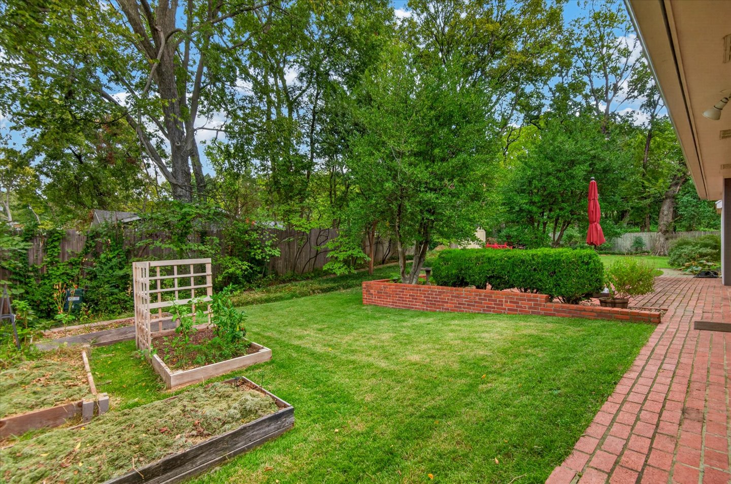 2818 Redhawe Bartlesville OK 74006