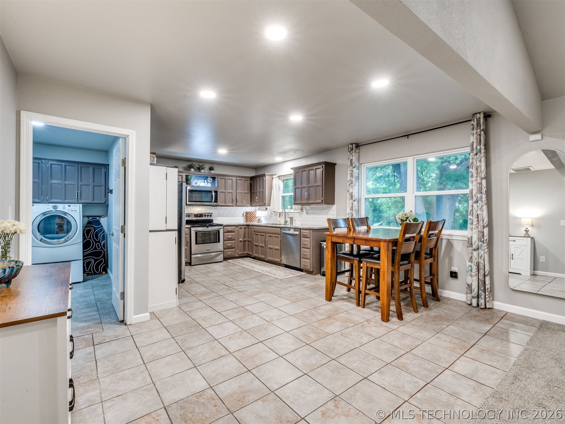 10008 E 33rd Place Tulsa OK 74146