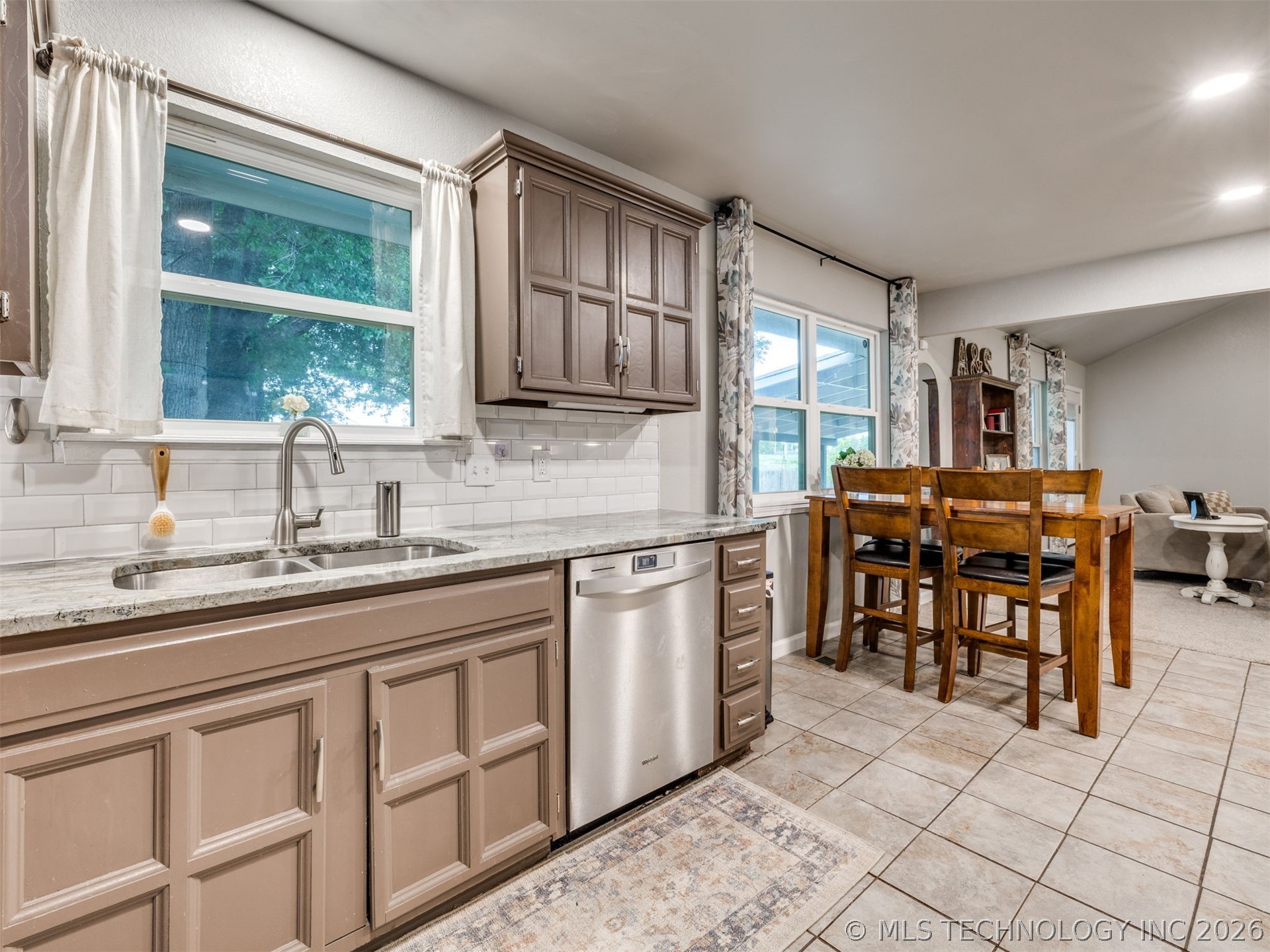 10008 E 33rd Place Tulsa OK 74146