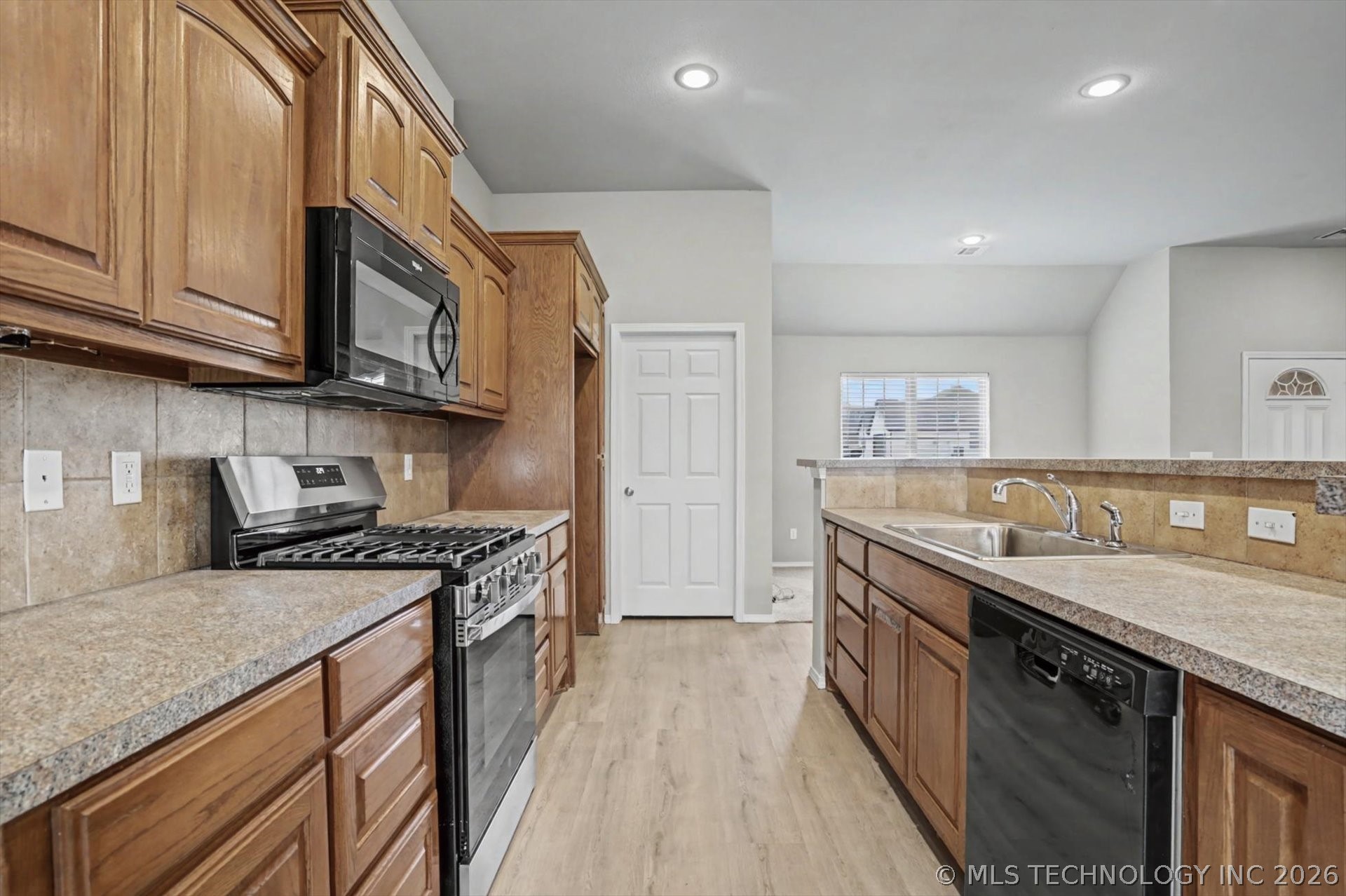 8671 Hawthorne Drive Claremore OK 74019