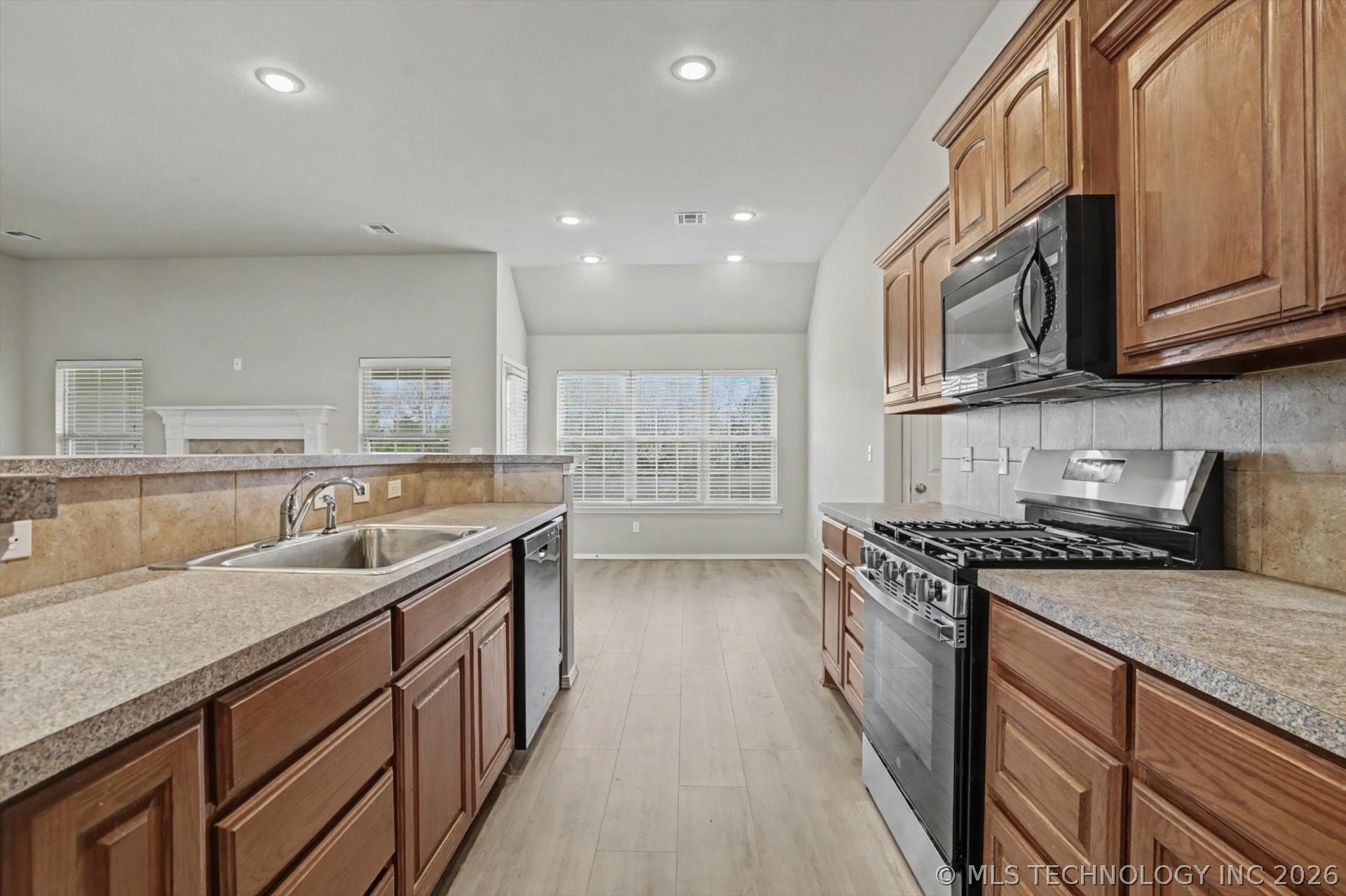 8671 Hawthorne Drive Claremore OK 74019