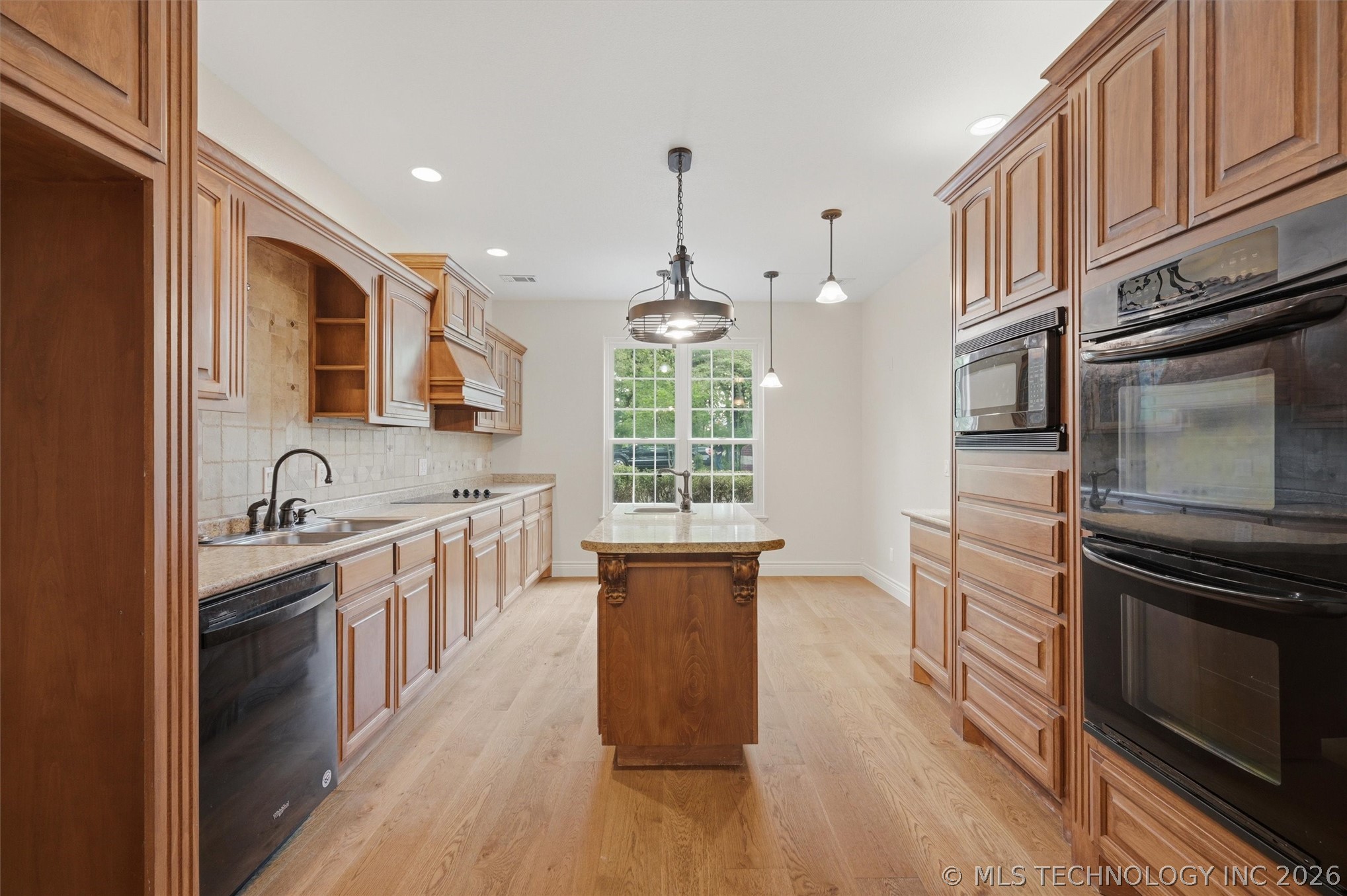 601 Thousand Oaks Cartwright OK 74731