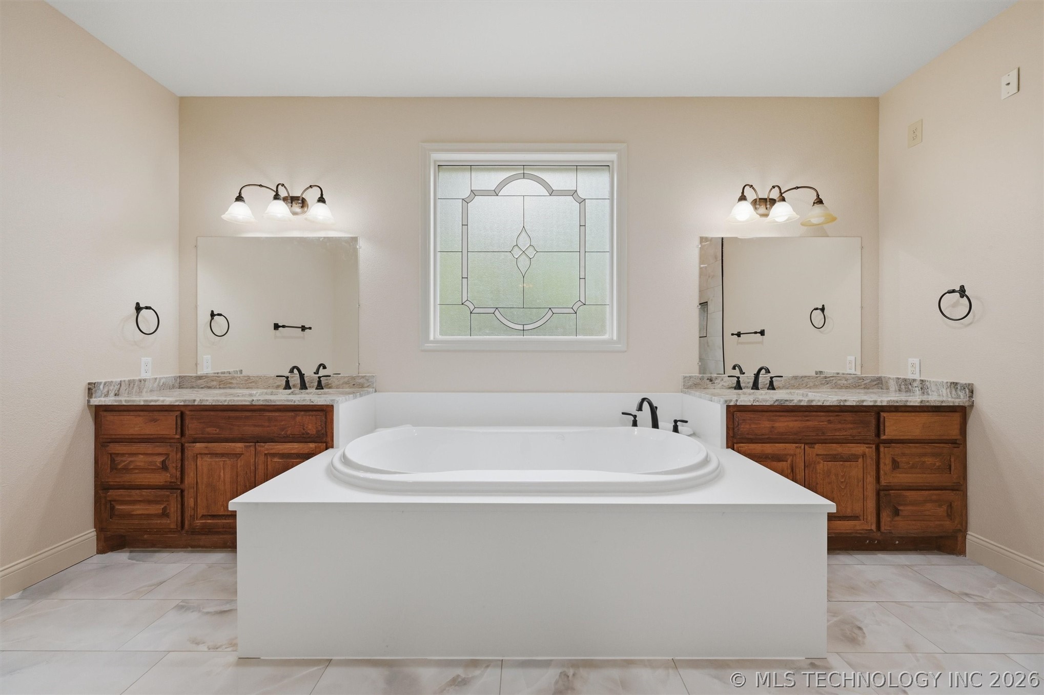 601 Thousand Oaks Cartwright OK 74731