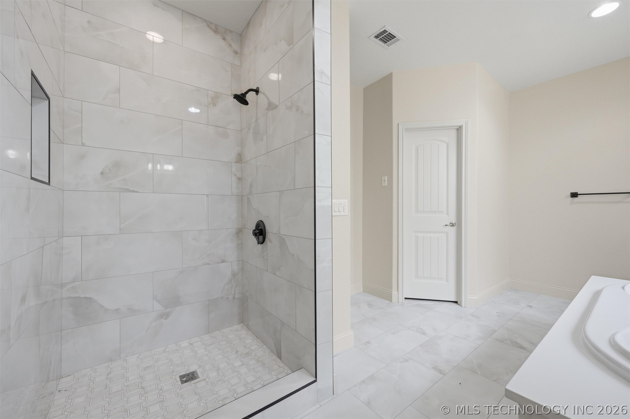 601 Thousand Oaks Cartwright OK 74731