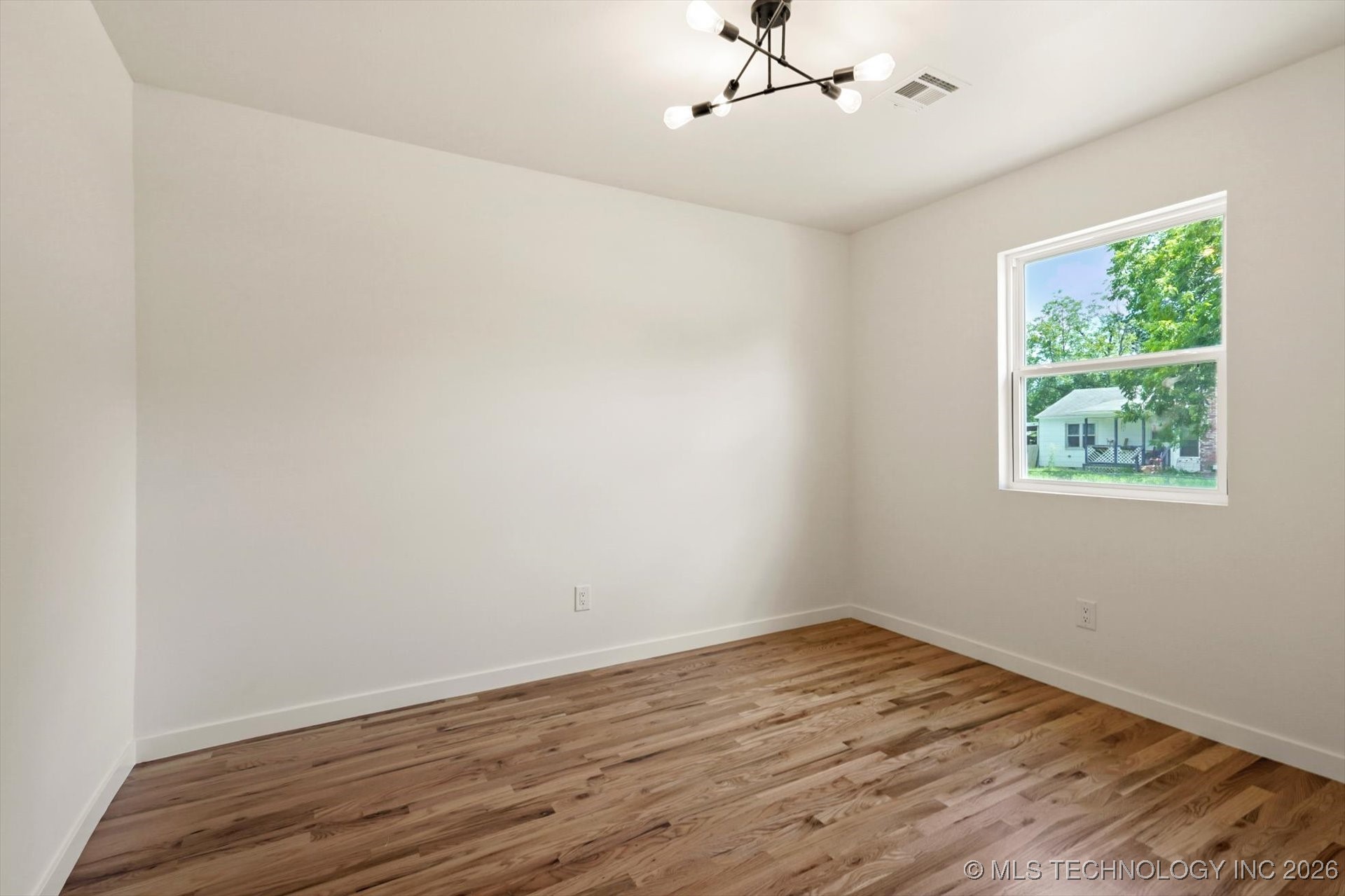 6763 E Independence Place Tulsa OK 74115