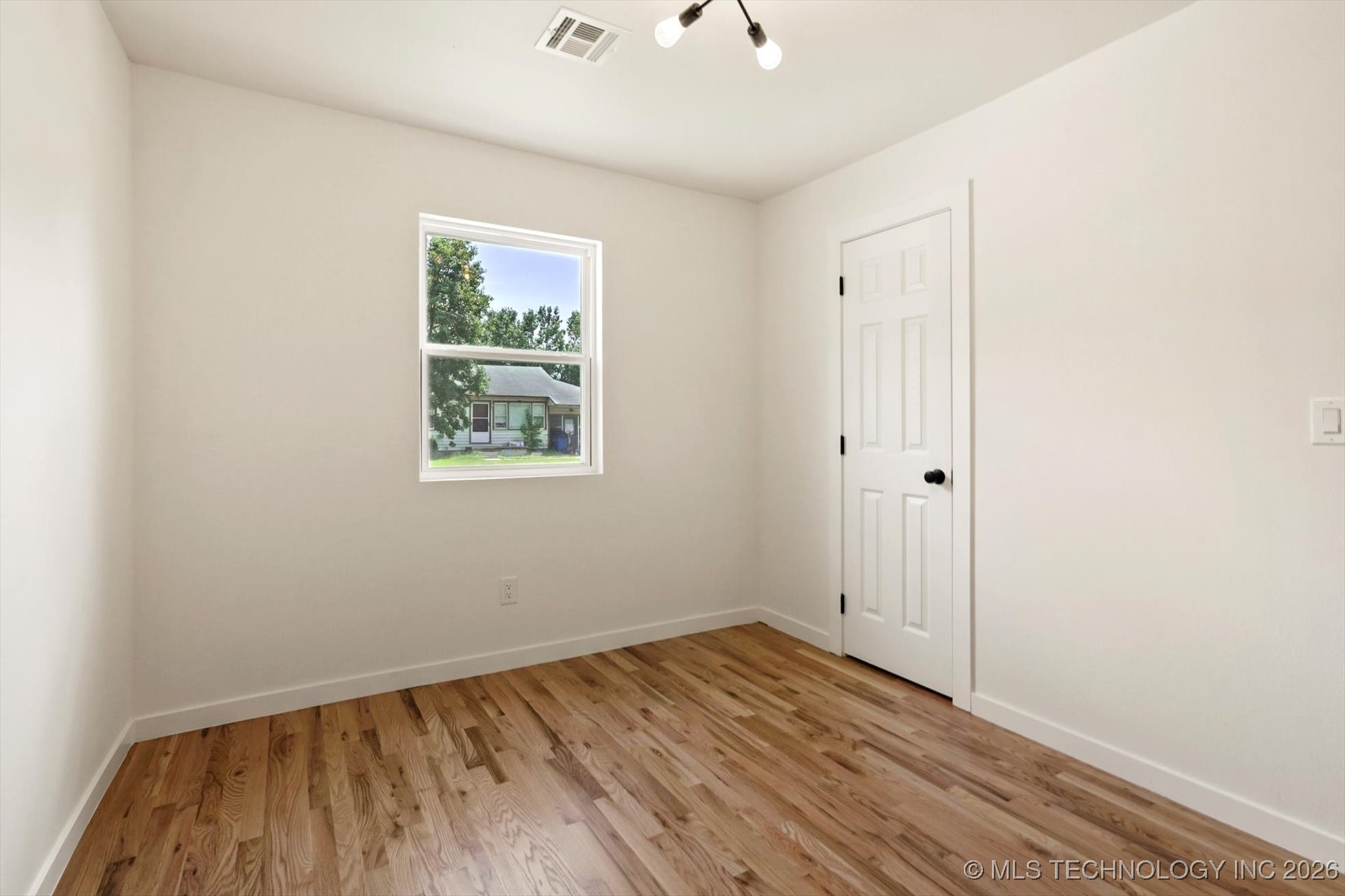6763 E Independence Place Tulsa OK 74115