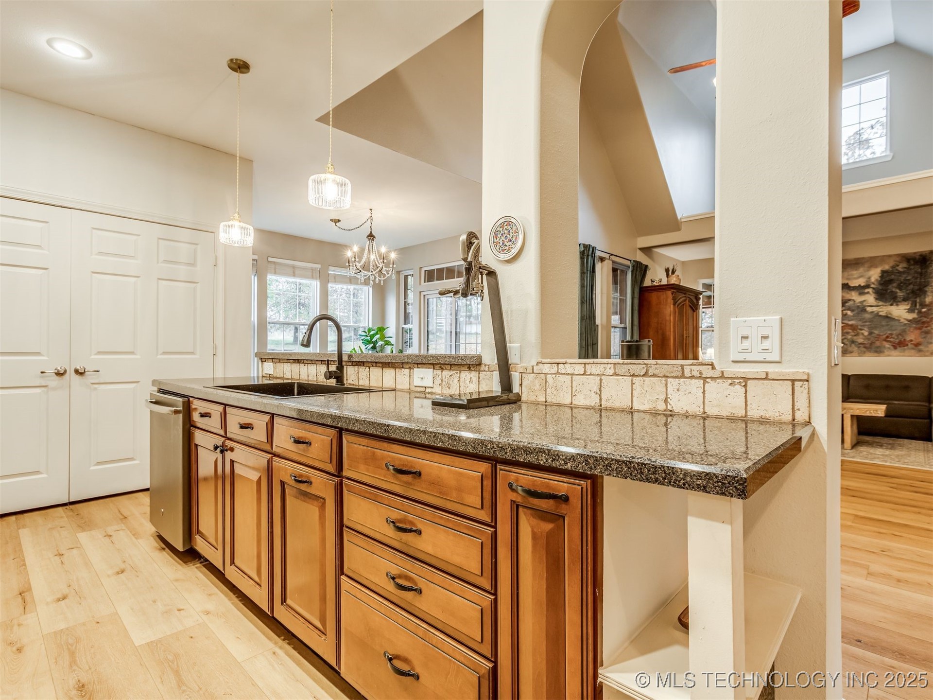2485 Avalon Drive Eufaula OK 74432