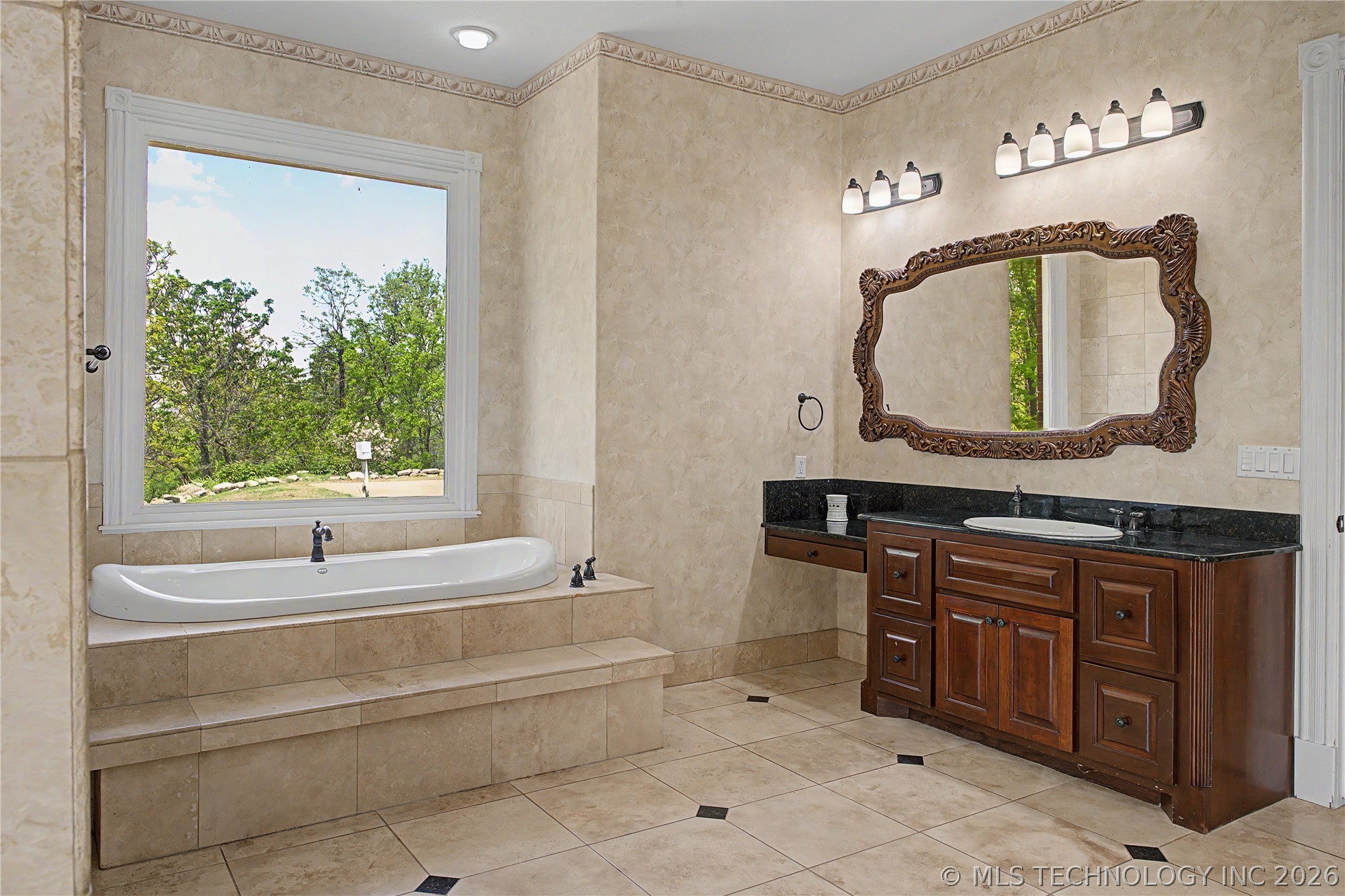 5224 E 68th Street S Muskogee OK 74403