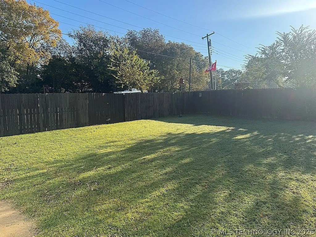 124 N Sunset Drive Madill OK 73446