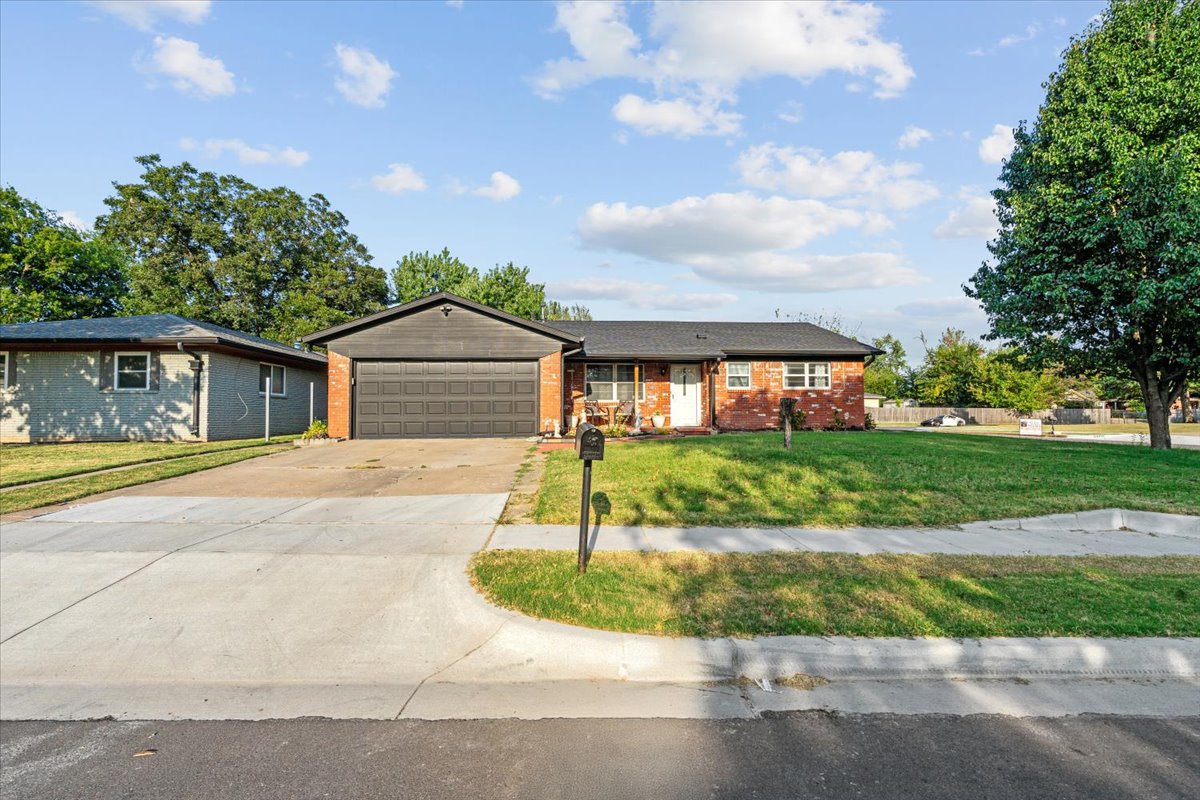 1543 S 122nd East Avenue Tulsa OK 74128