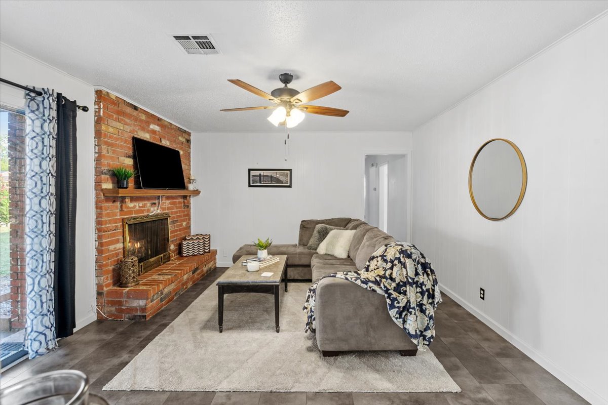 1543 S 122nd East Avenue Tulsa OK 74128
