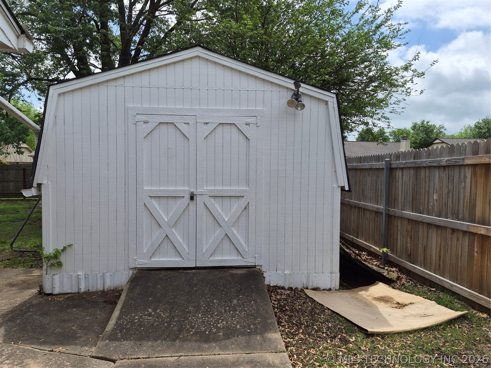 1453 E Paradise Park Street Claremore OK 74017