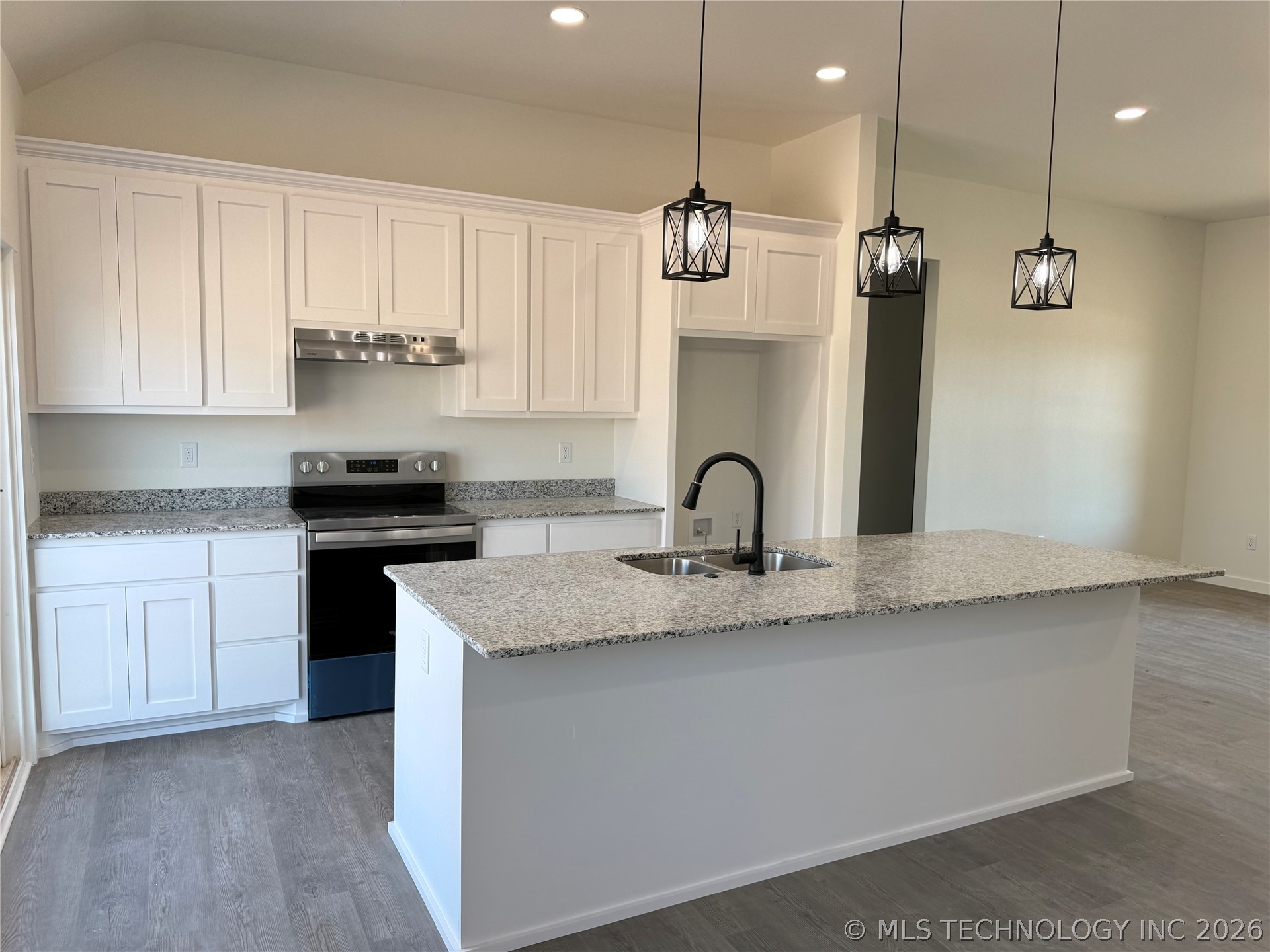 1990 N Everly Drive Tahlequah OK 74464
