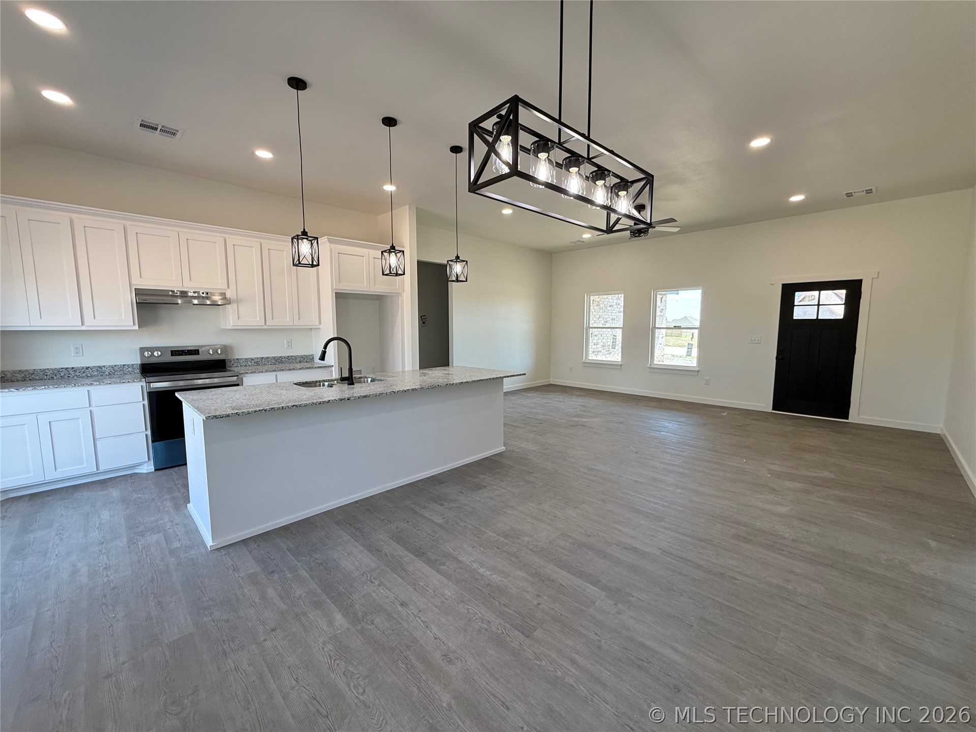 1990 N Everly Drive Tahlequah OK 74464