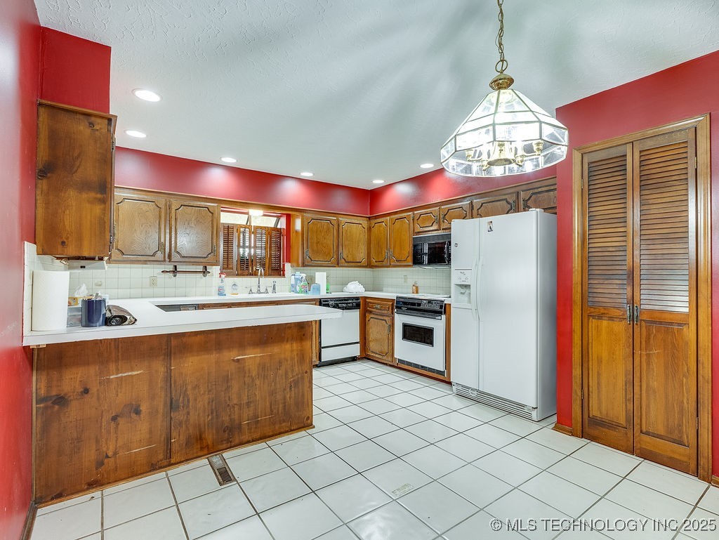 2431 Foliage Ada OK 74820