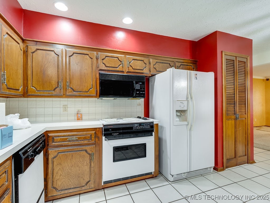 2431 Foliage Ada OK 74820