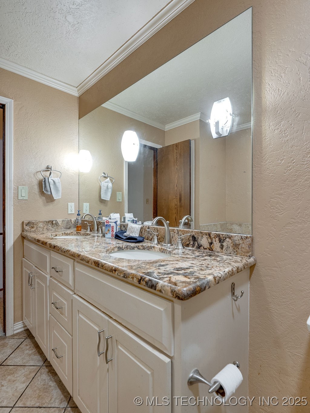 2431 Foliage Ada OK 74820