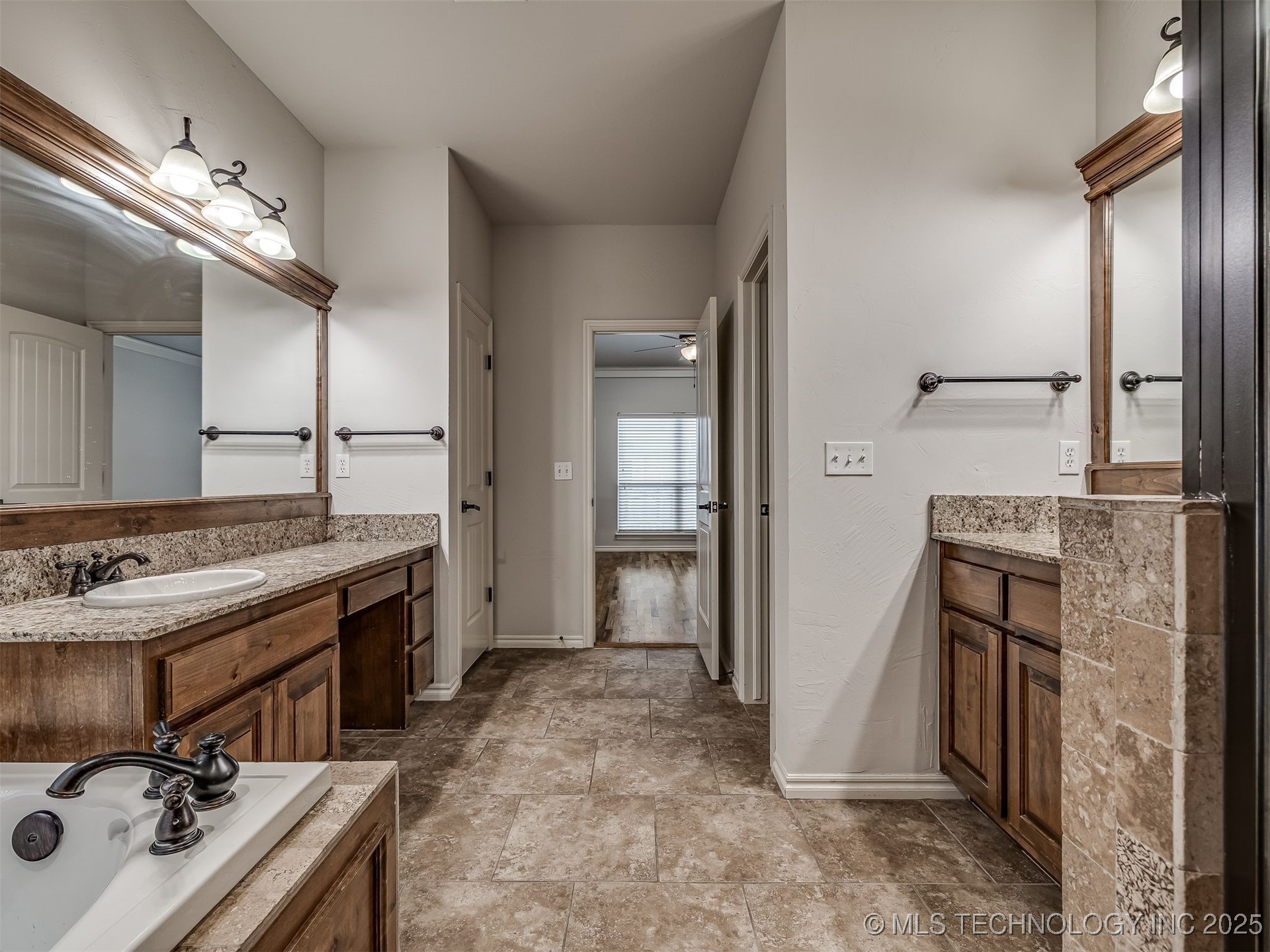 6083 E 143rd Place Bixby OK 74008