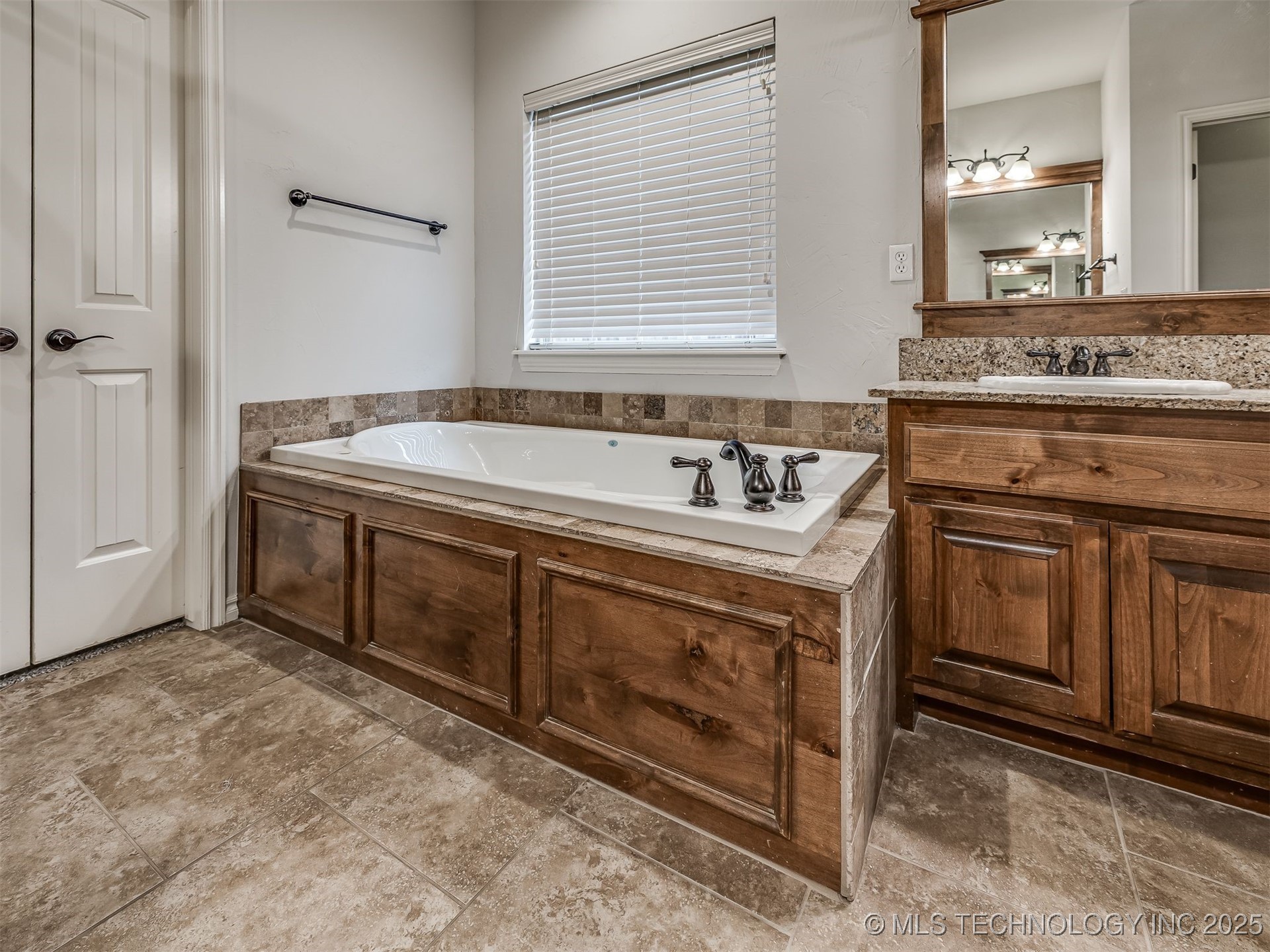 6083 E 143rd Place Bixby OK 74008
