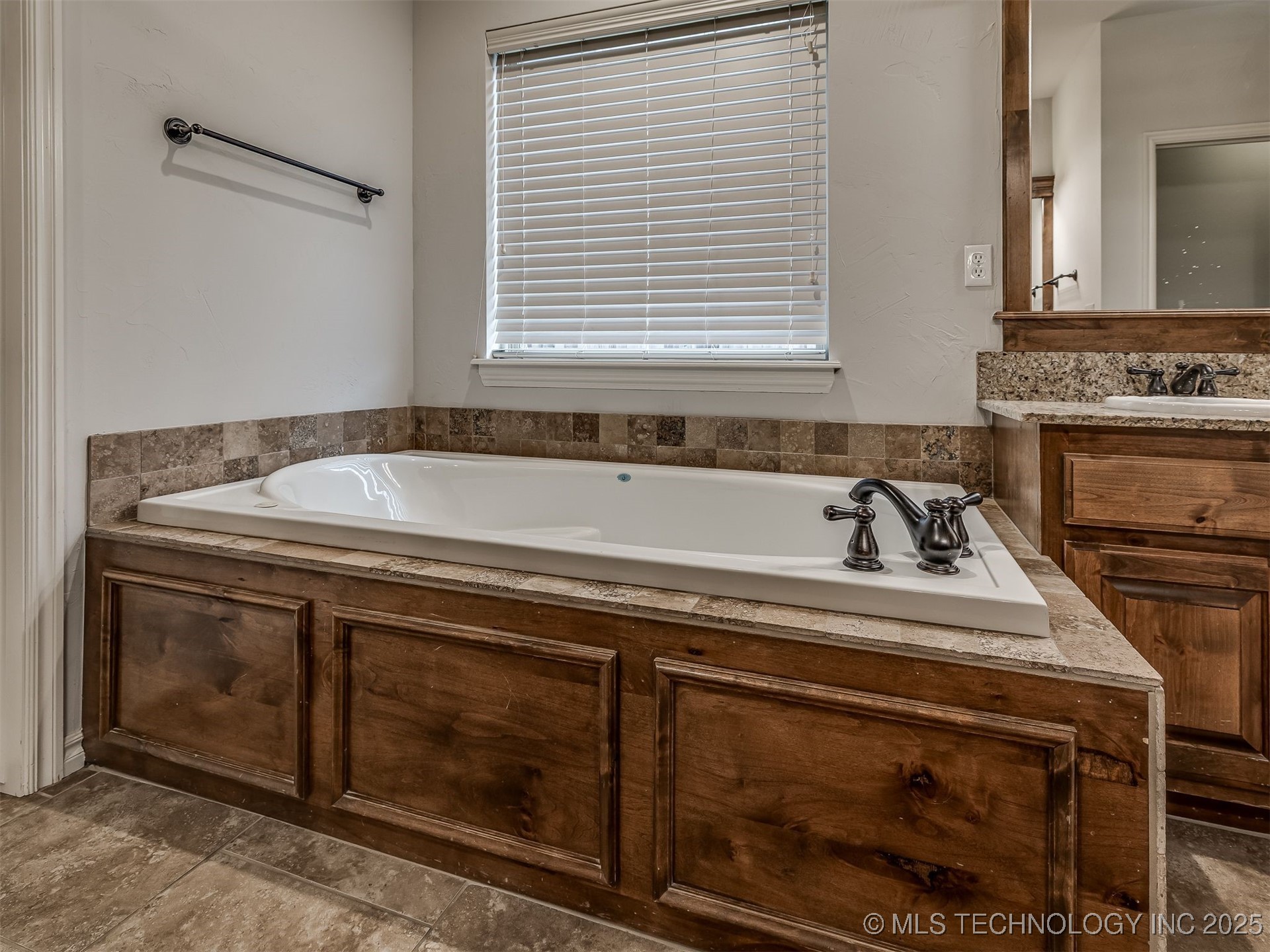 6083 E 143rd Place Bixby OK 74008