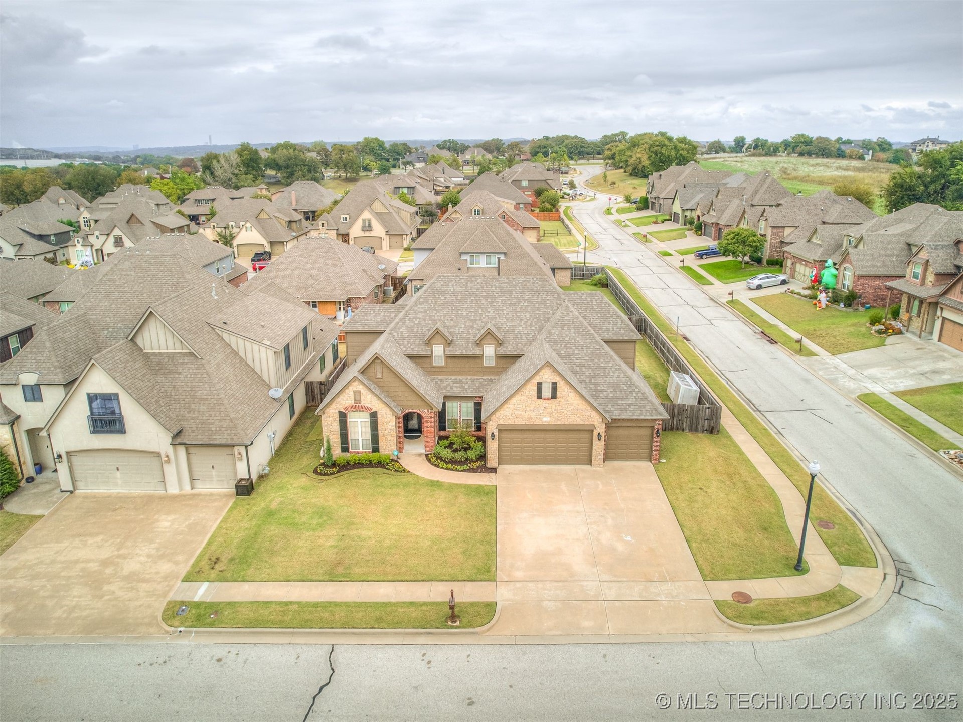 6083 E 143rd Place Bixby OK 74008