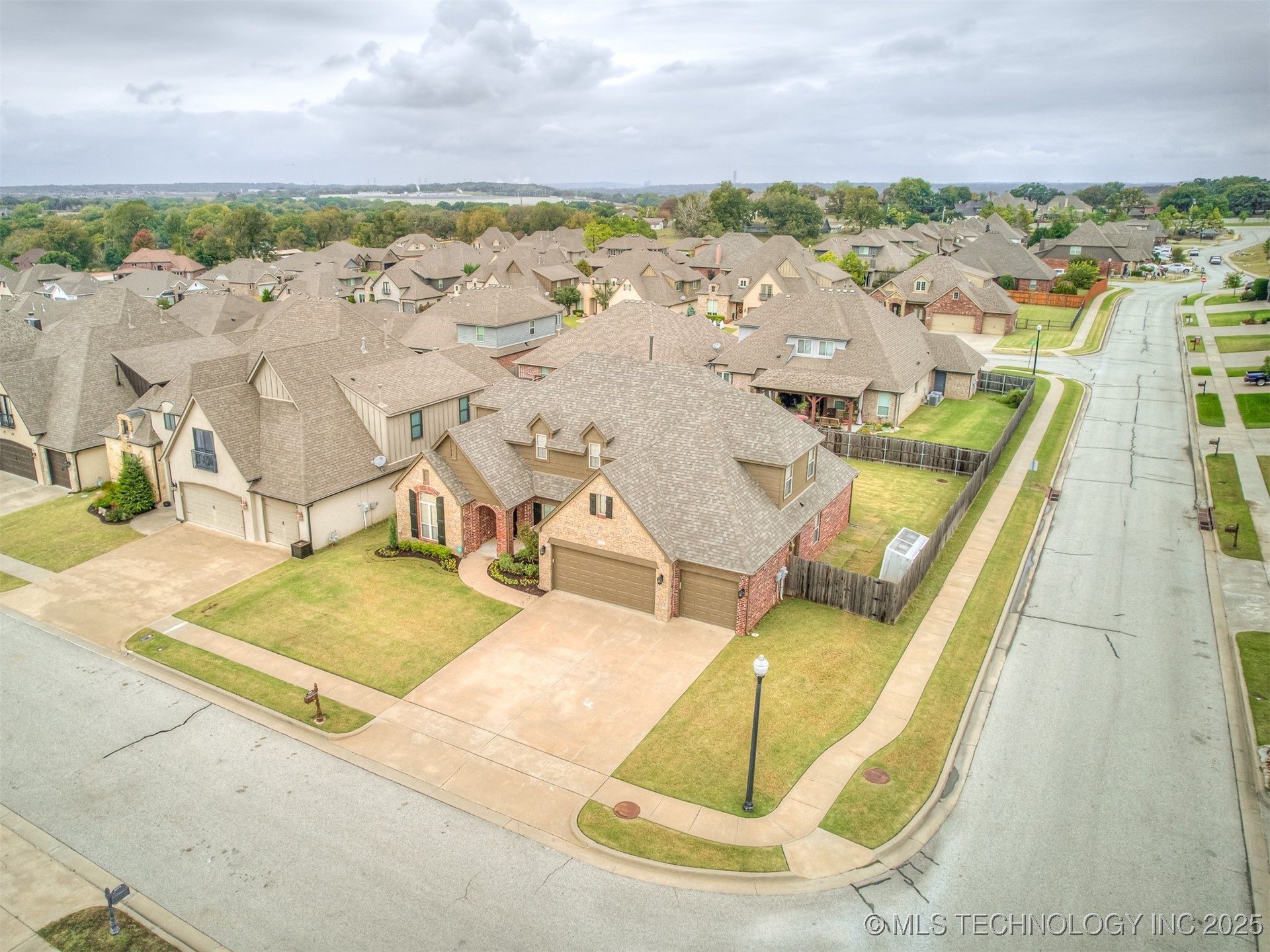 6083 E 143rd Place Bixby OK 74008