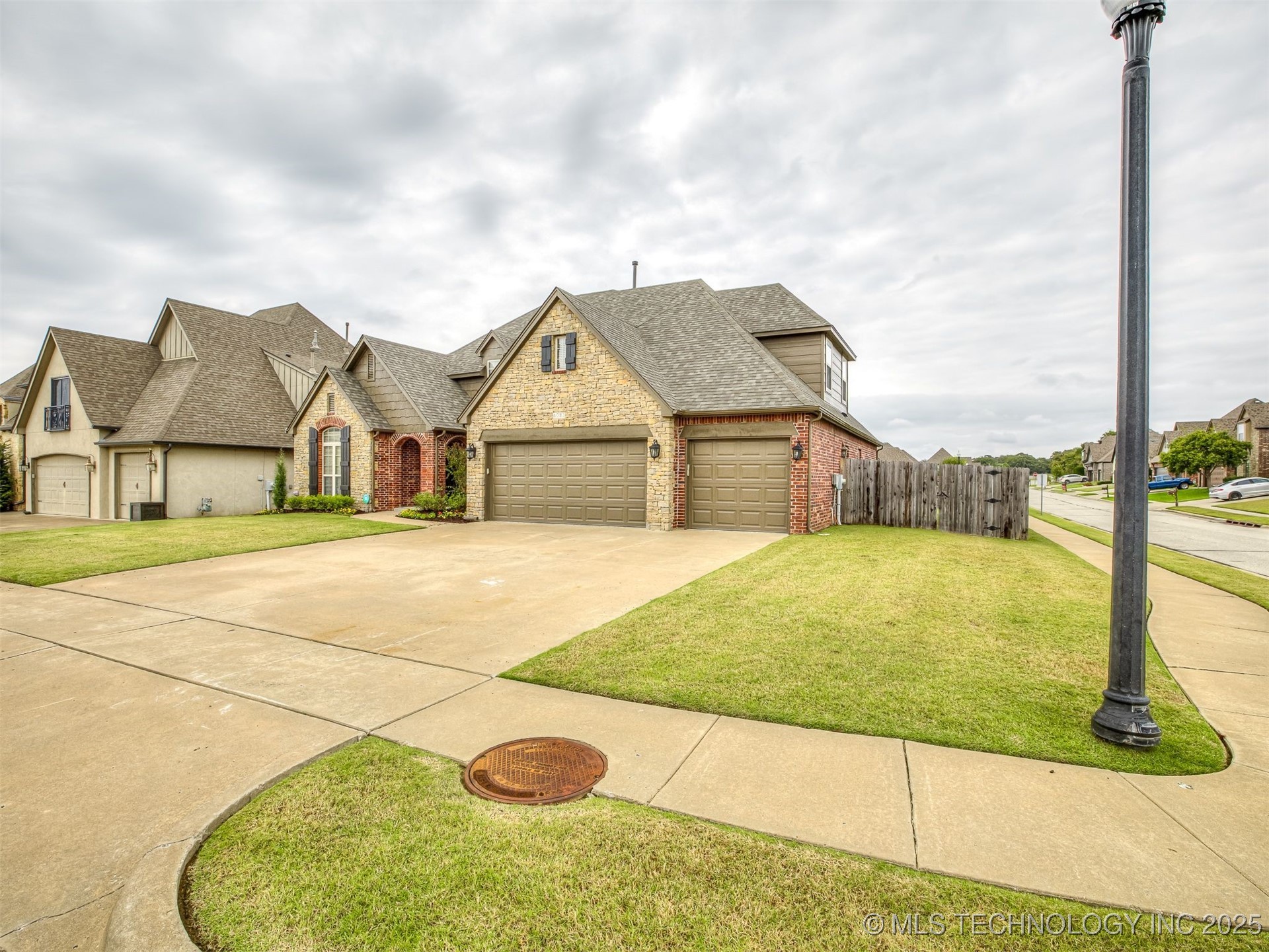 6083 E 143rd Place Bixby OK 74008