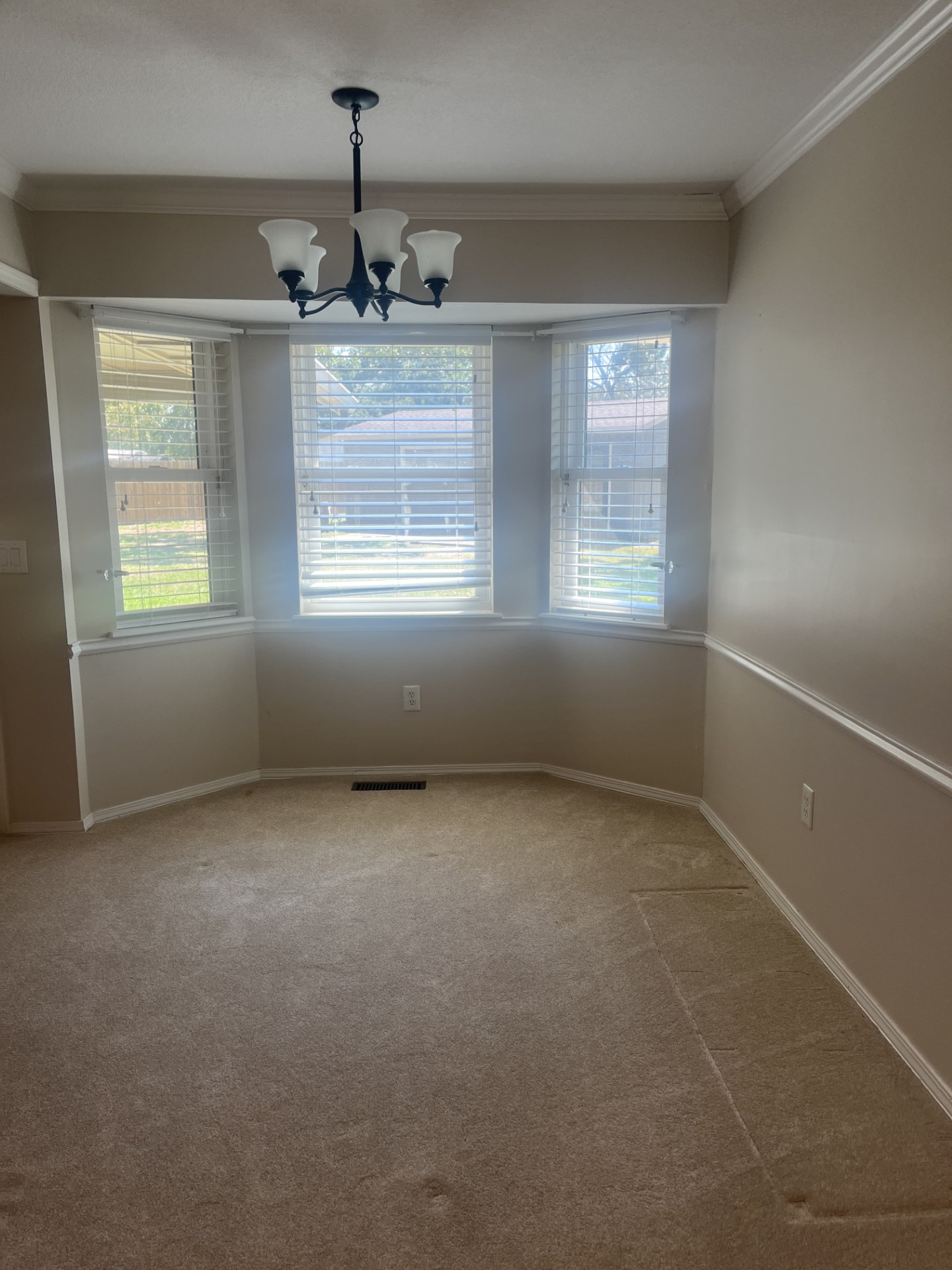 8921 Smith Circle Tulsa OK 74131
