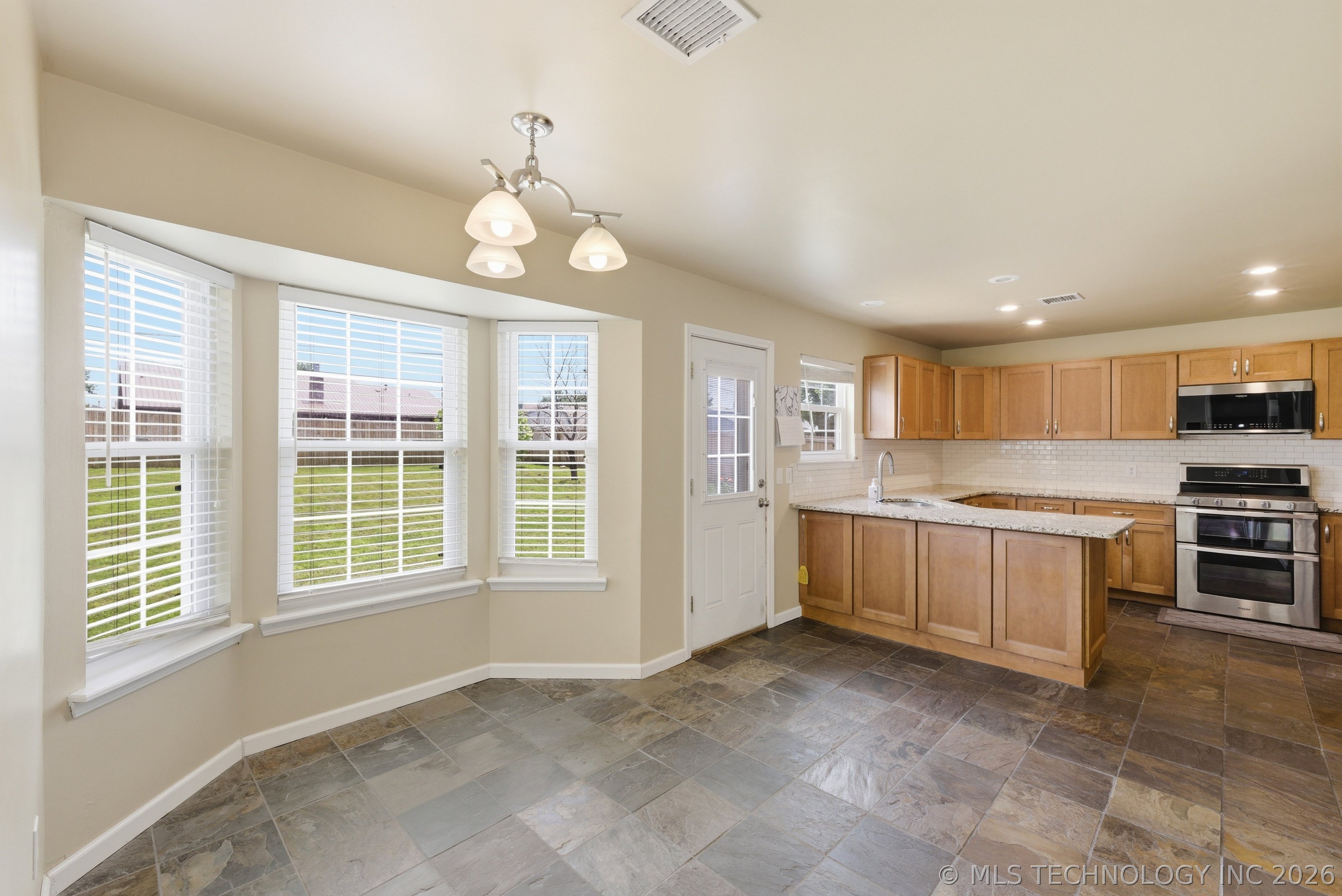 4901 S Narcissus Avenue Broken Arrow OK 74011