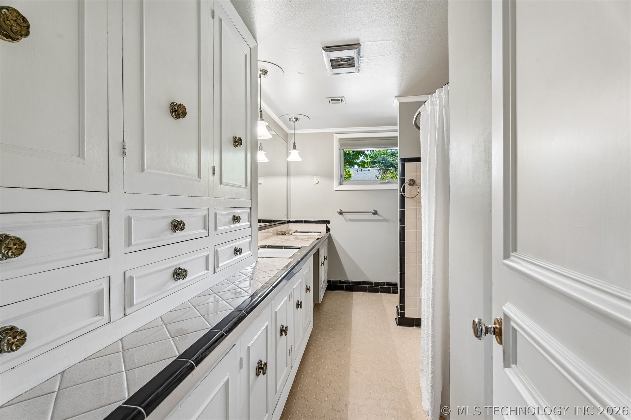 5959 Birmingham S Avenue Tulsa OK 74105
