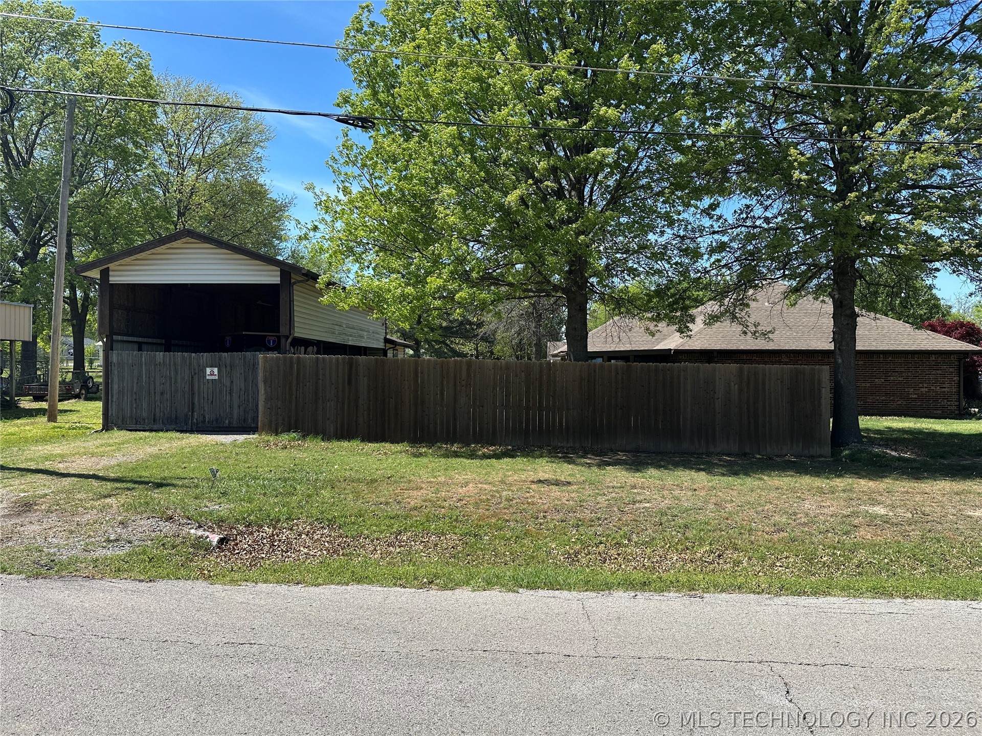908 Linn Avenue Wagoner OK 74467