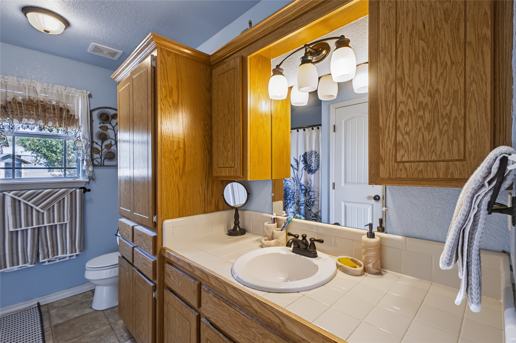 7451 E 135 Road Holdenville OK 74848