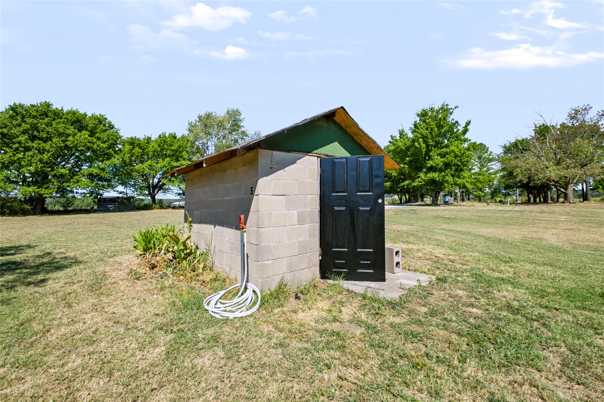 7451 E 135 Road Holdenville OK 74848