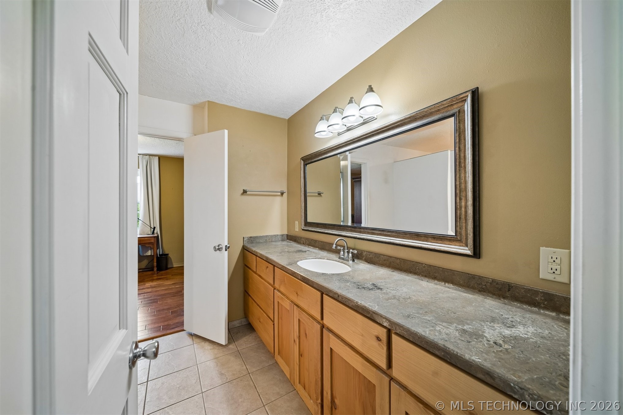 25100 S 610 Grove OK 74344