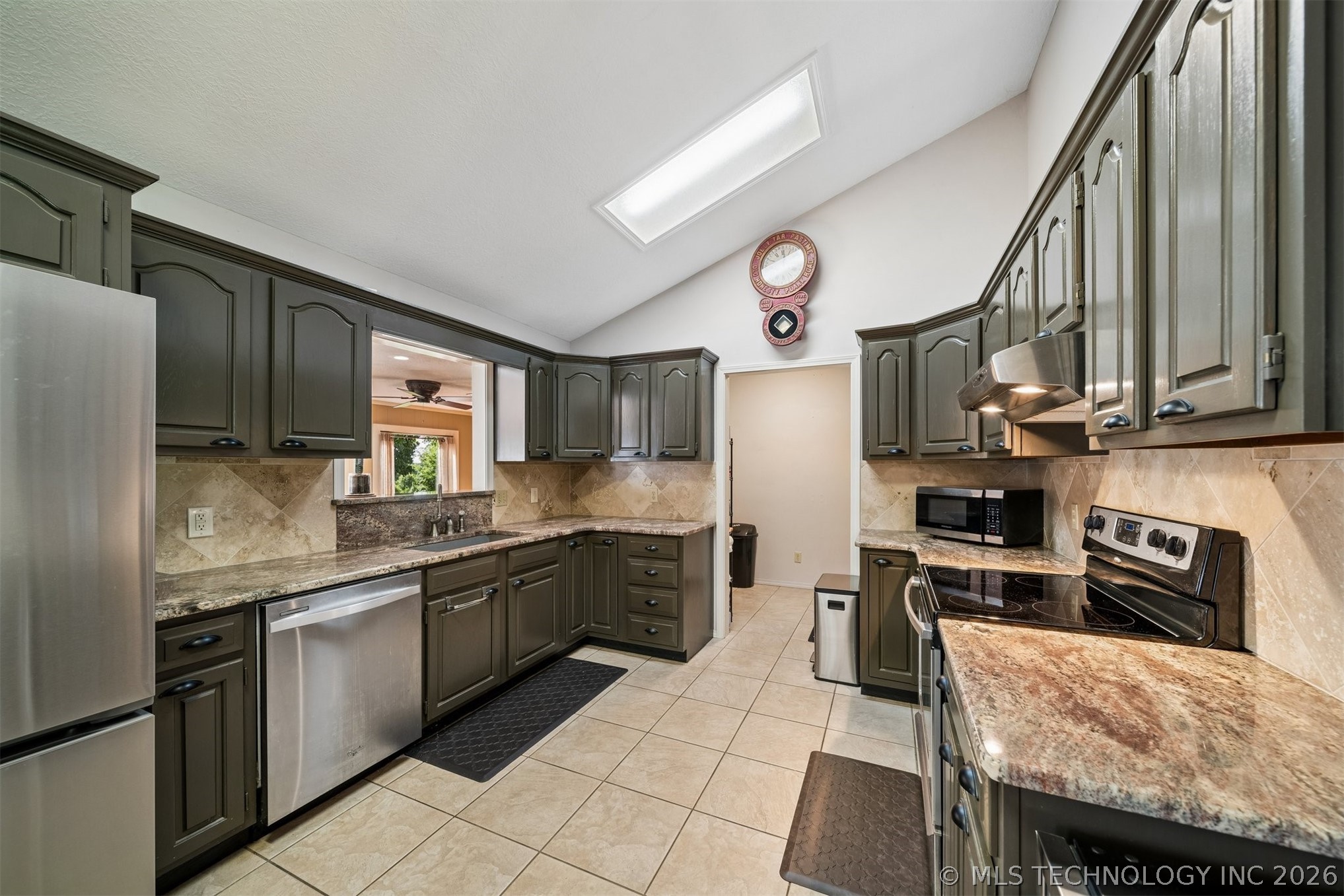 25100 S 610 Grove OK 74344