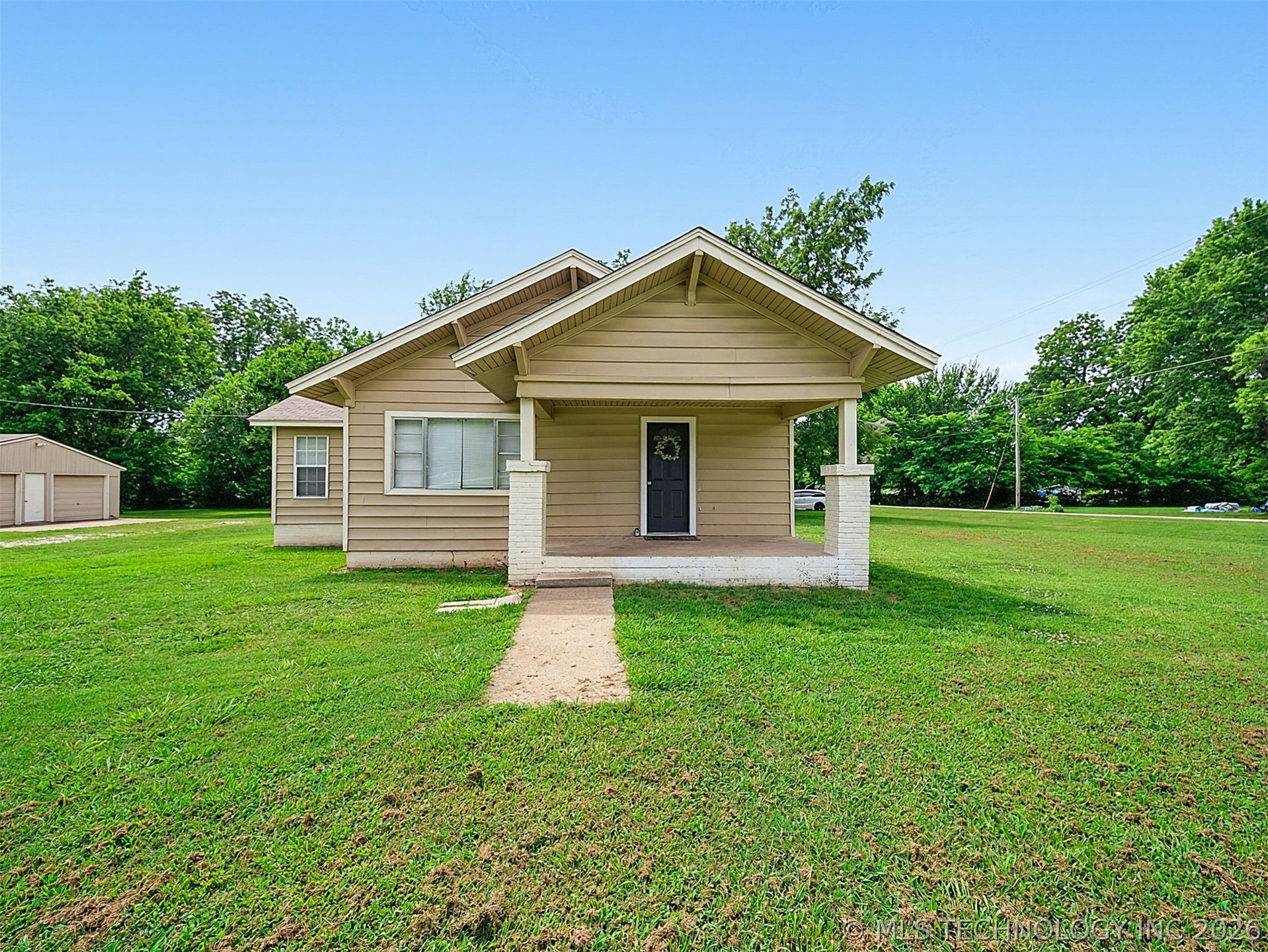 115 N Pine Street Oologah OK 74053