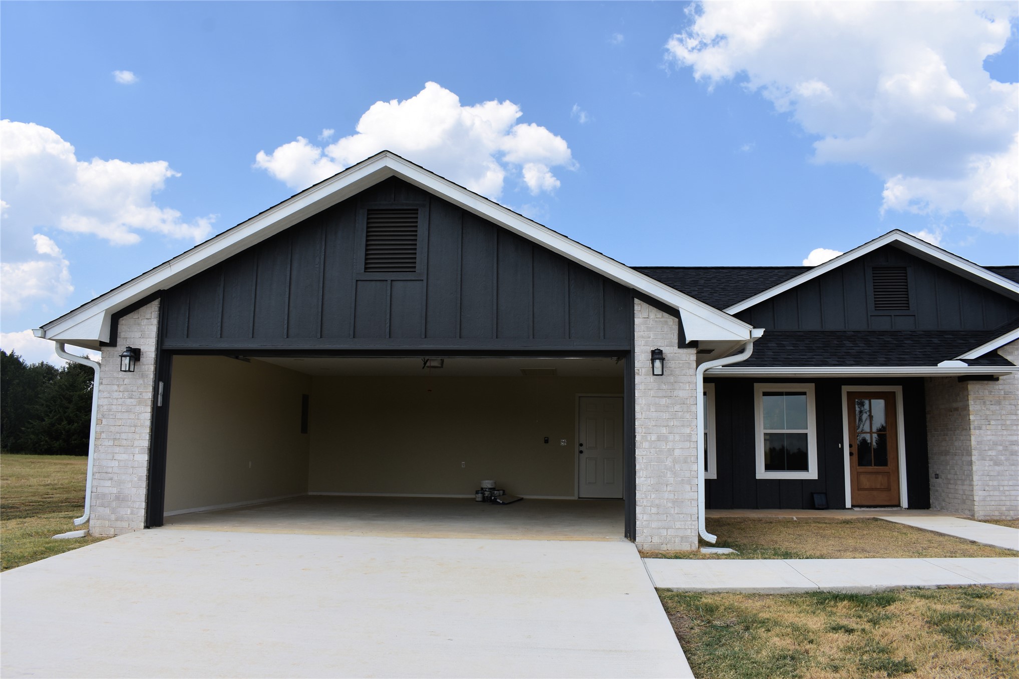 2915 E 2090 Road Hugo OK 74743