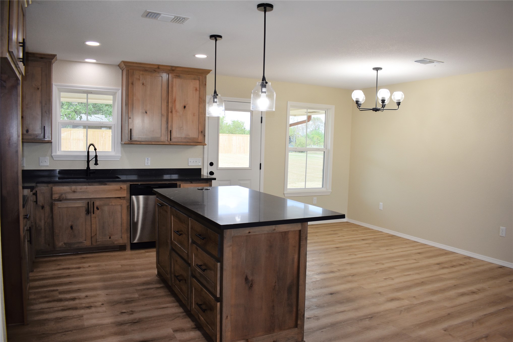 2915 E 2090 Road Hugo OK 74743