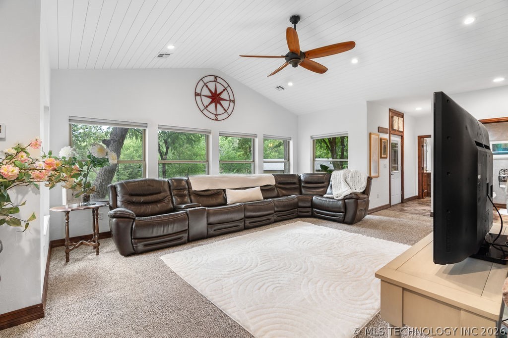 9094 Waters Edge Kingston OK 73439