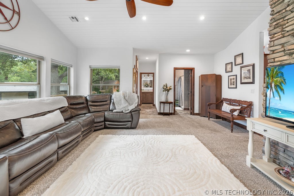9094 Waters Edge Kingston OK 73439