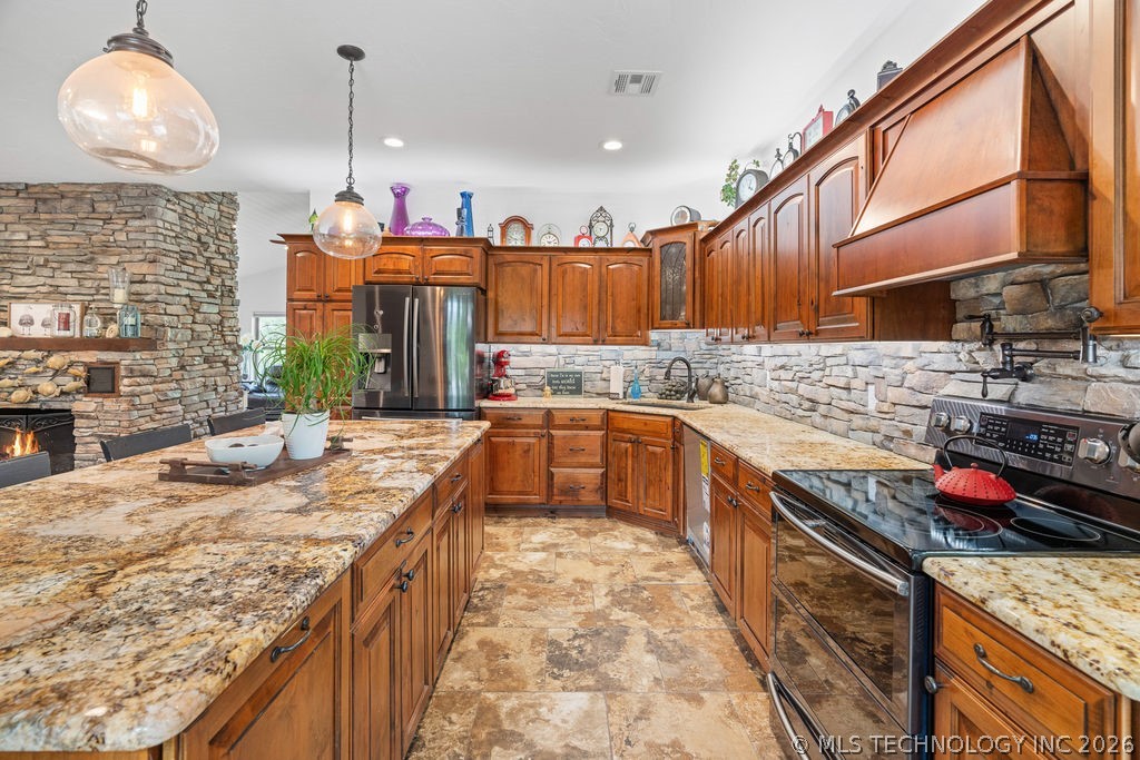 9094 Waters Edge Kingston OK 73439