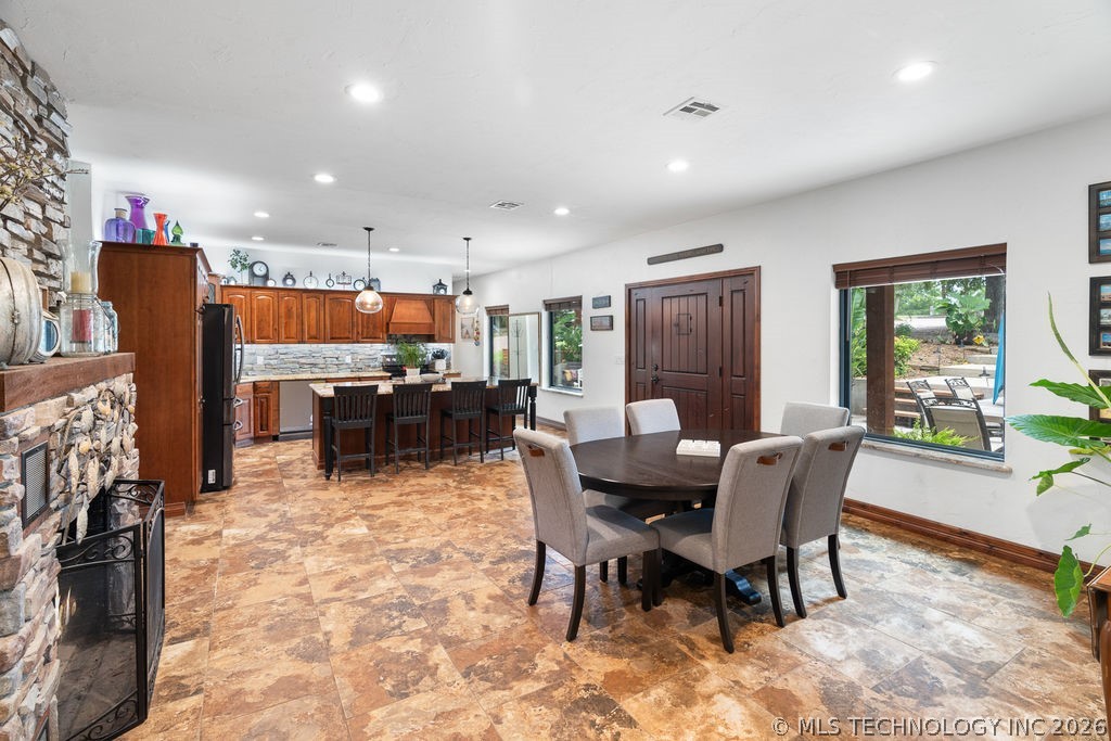 9094 Waters Edge Kingston OK 73439