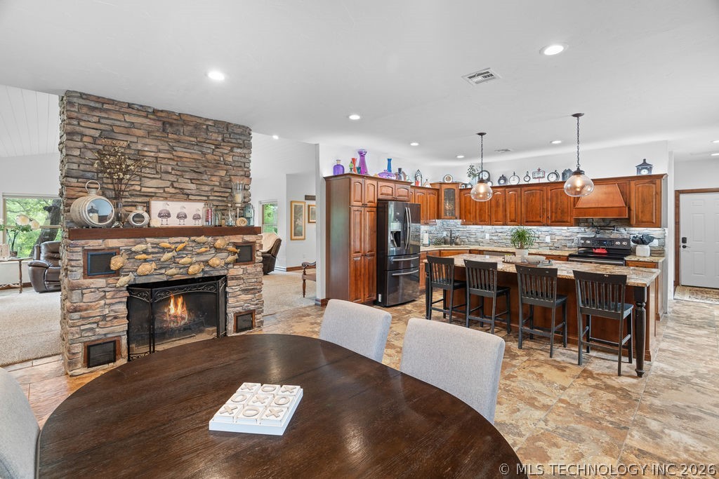 9094 Waters Edge Kingston OK 73439