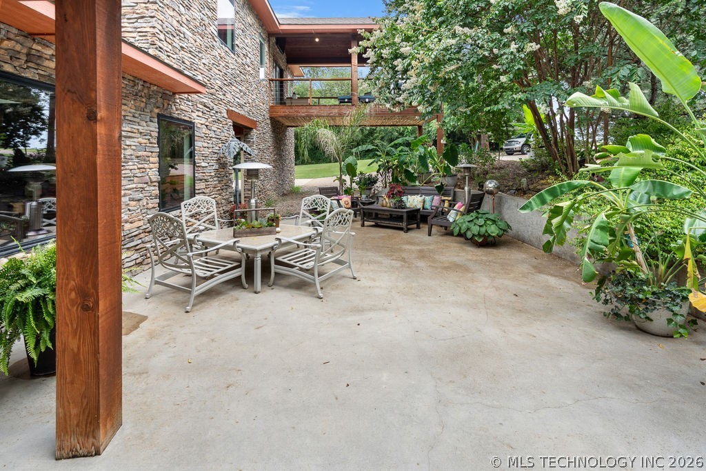 9094 Waters Edge Kingston OK 73439