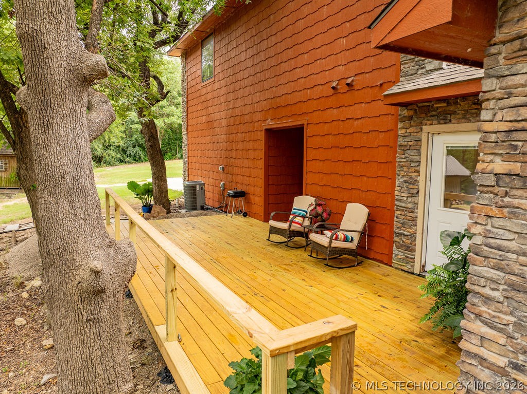 9094 Waters Edge Kingston OK 73439